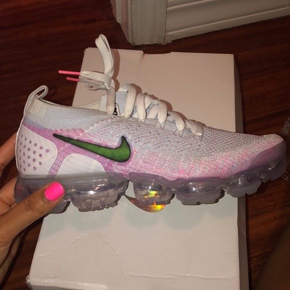 Nike Shoes - Nike vapormax